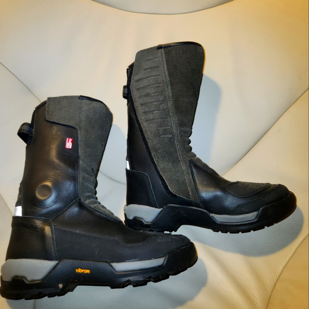 REV'IT Gravel OutDry, size 38